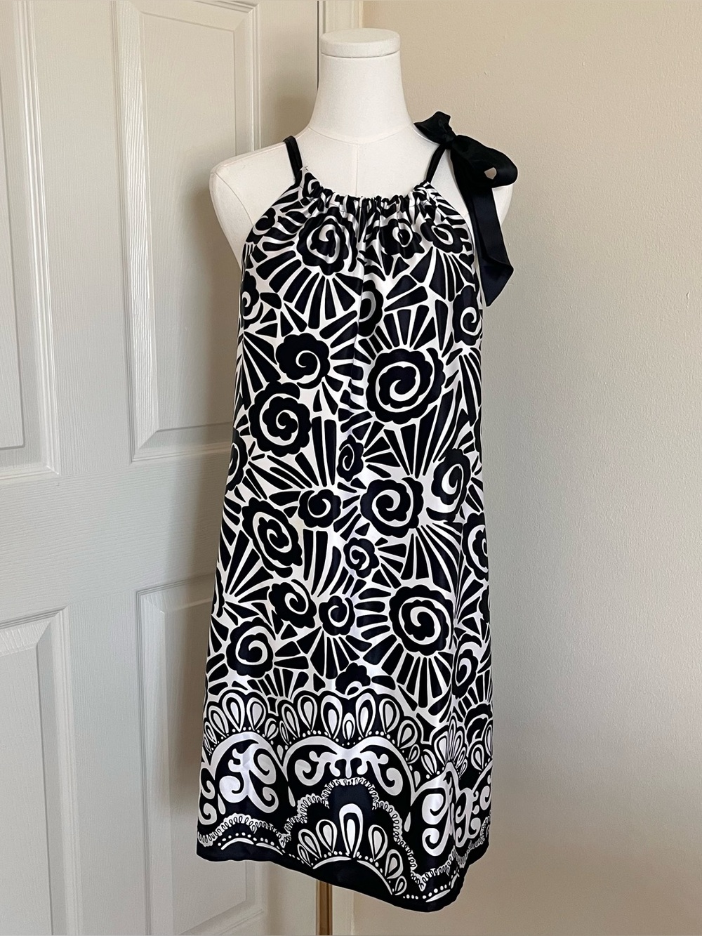White House Black Market 100% Silk Halter Neck Midi Dress Womens Size 6 Office